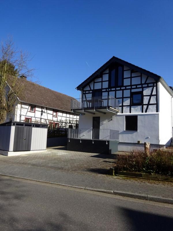 Exklusive, Kernsanierte Ferienwohnung Am Rursee Simmerath Exterior foto